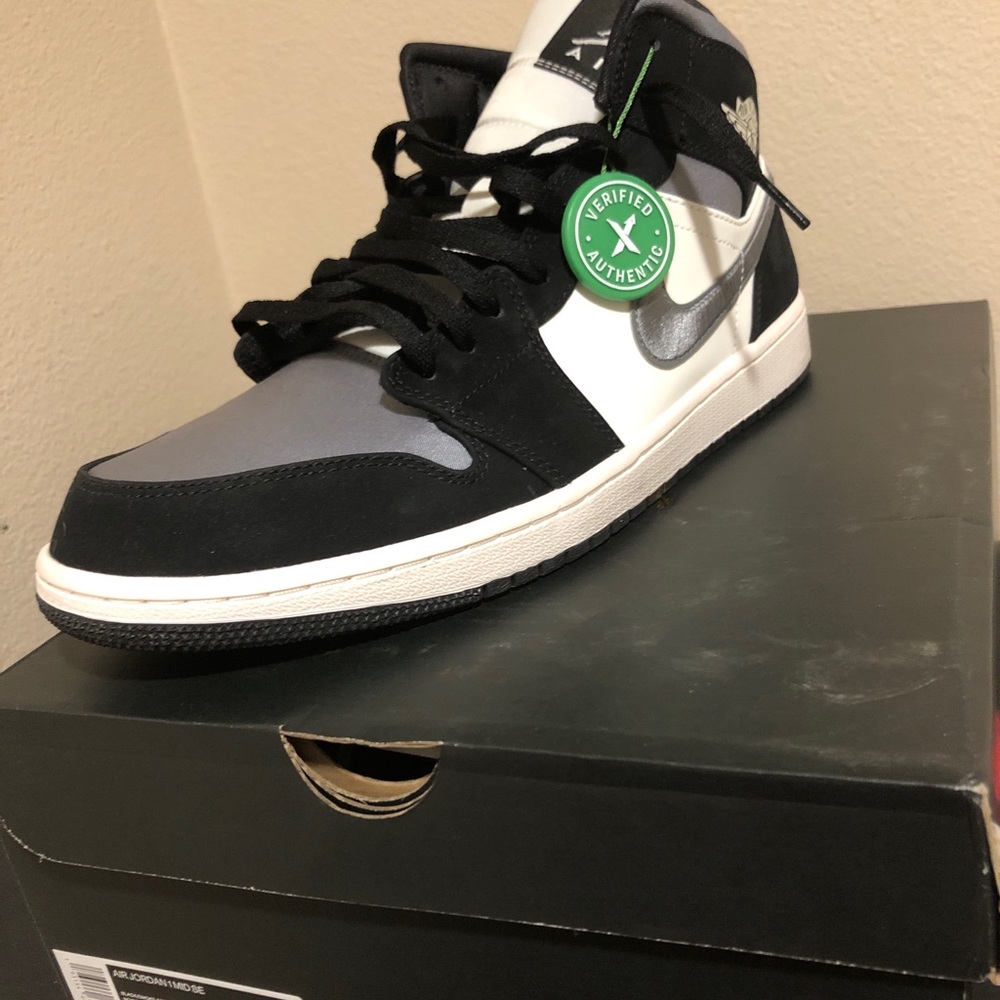 Air Jordan 1 grey satin